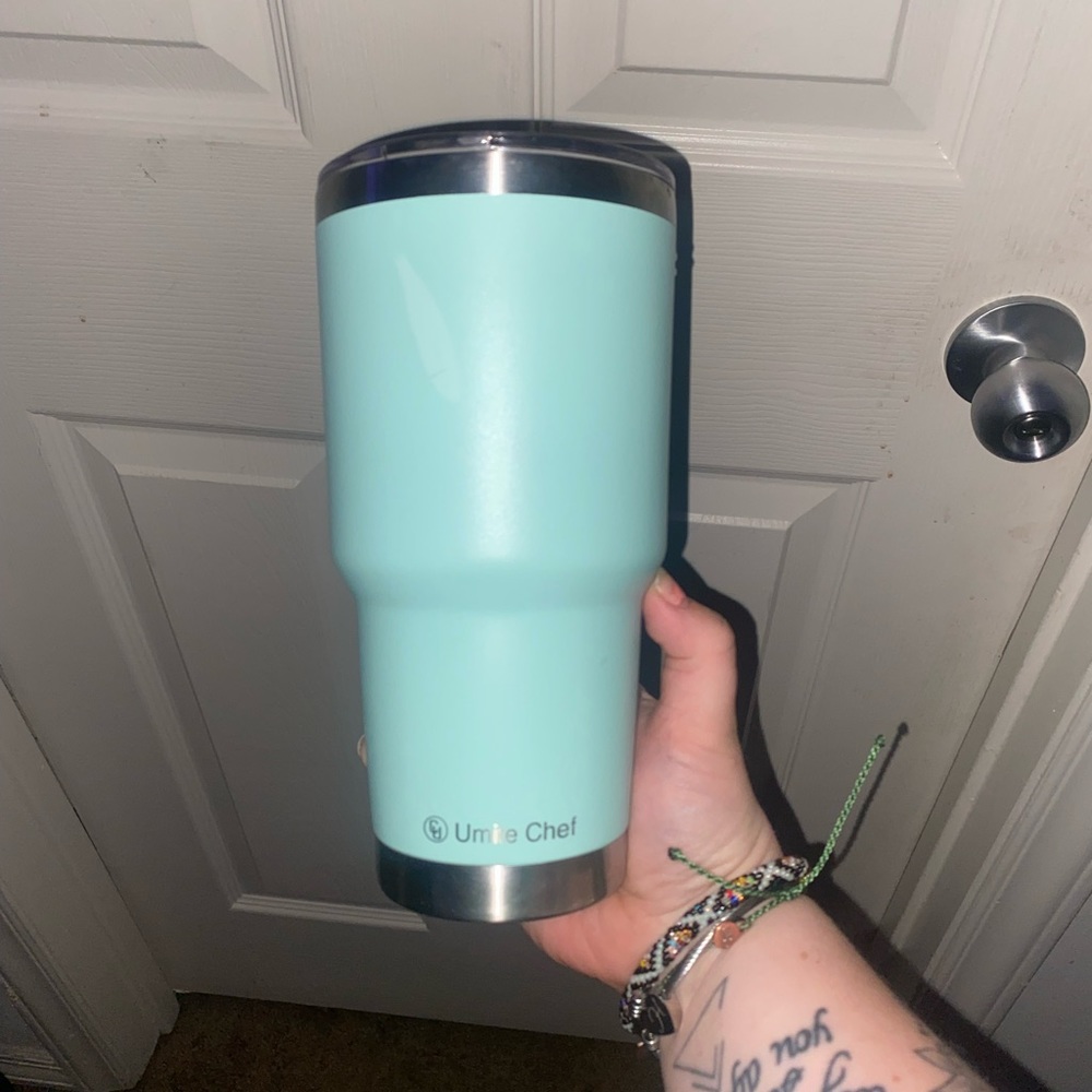 Pretty blue Umite Chef cup Will be cleaned again before shipping☀️👍🏼